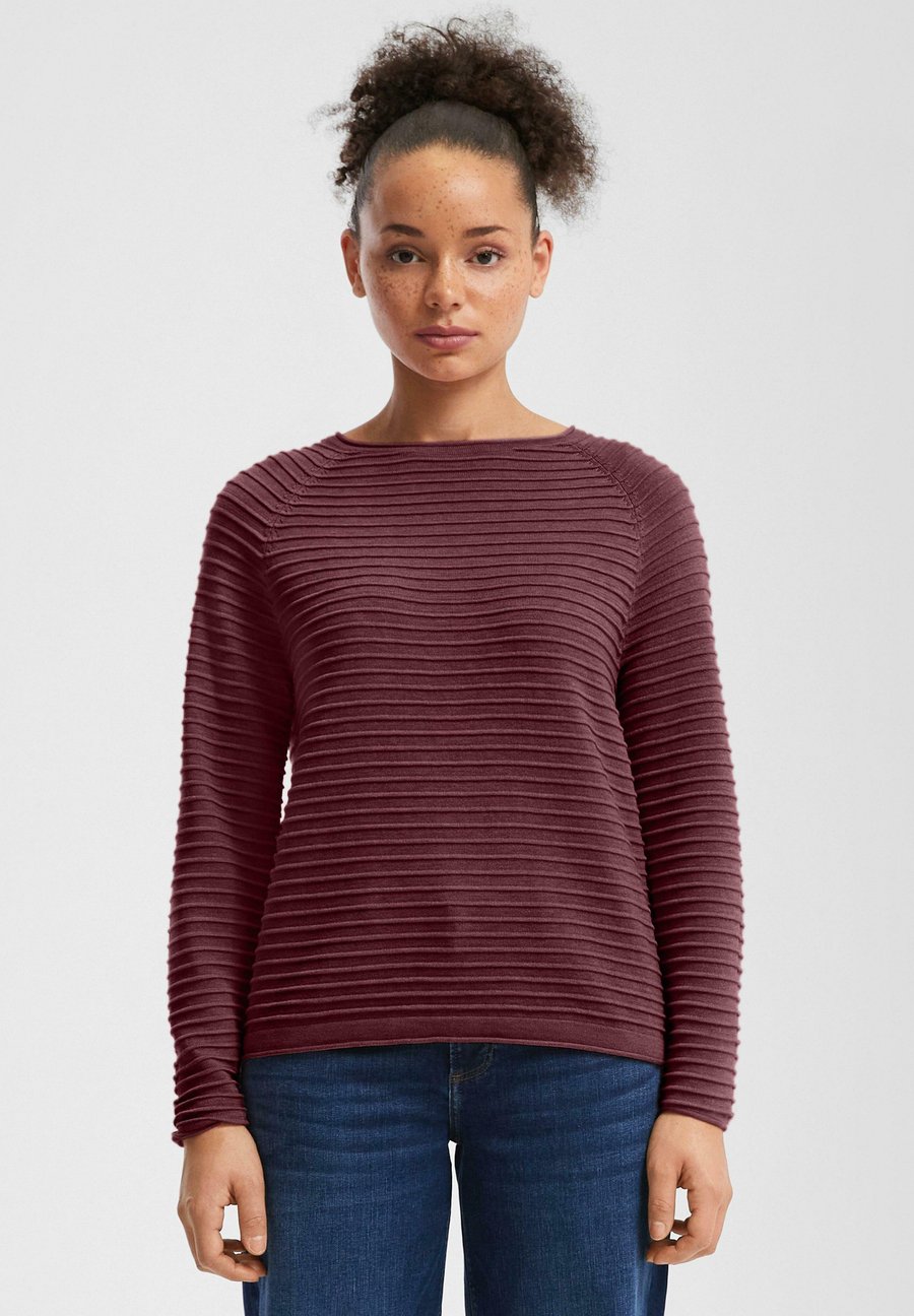 Джемпер QS MIT STRUKTURMUSTER, Bordeaux/Mottled Dark Red
Джемпер QS MIT STRUKTURMUSTER, Bordeaux/Mottled Dark Red