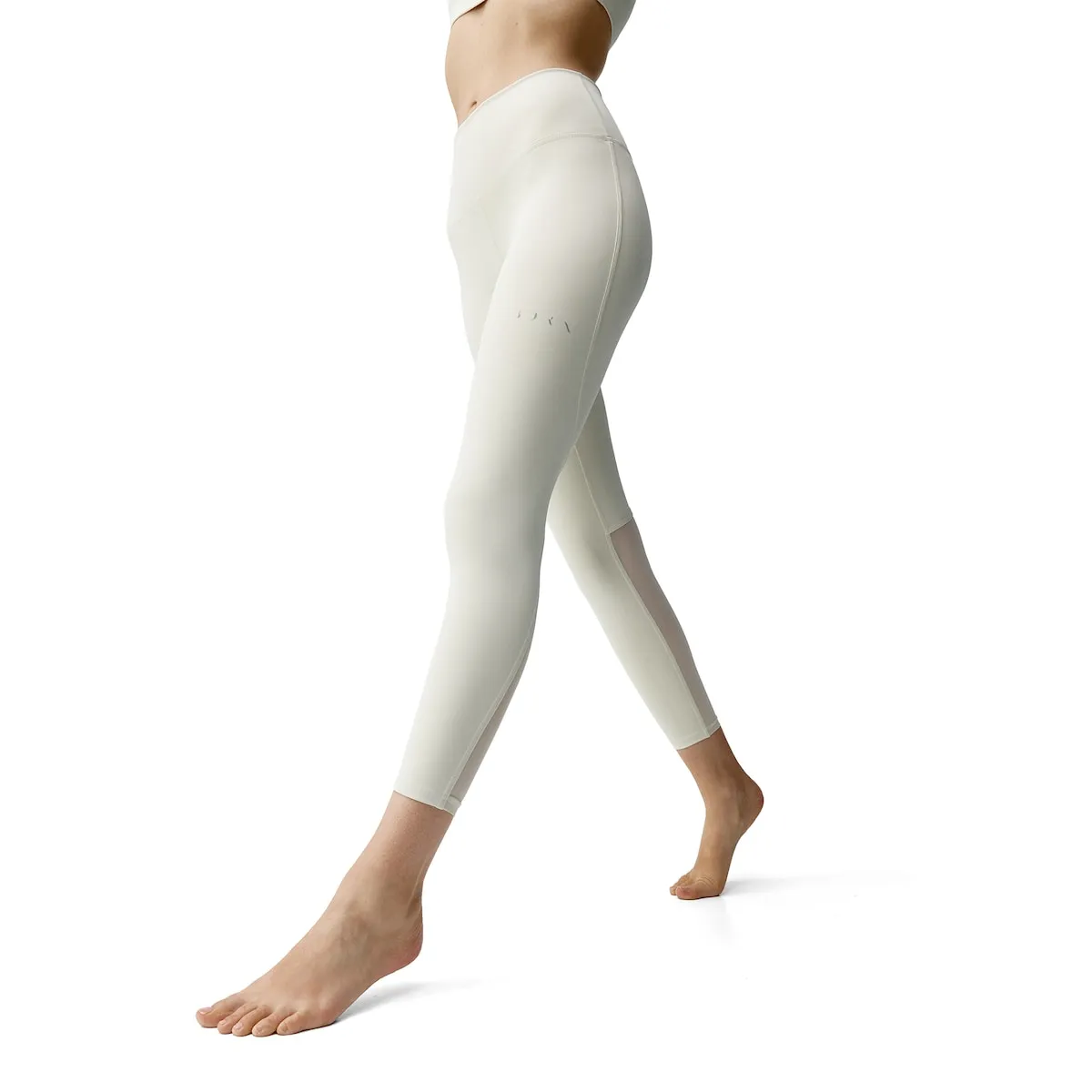 Женская майка Karma Born Living Yoga, кремовый
Женская майка Karma Born Living Yoga, кремовый