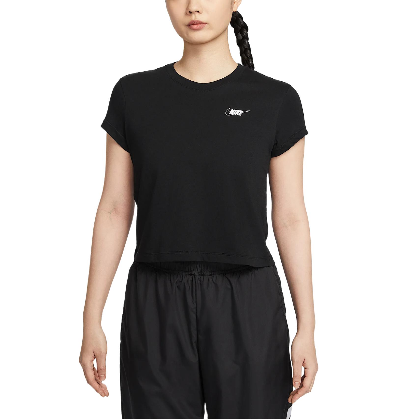 Женская короткая футболка с коротким рукавом и принтом Sportswear Club Nike, черный
Женская короткая футболка с коротким рукавом и принтом Sportswear Club Nike, черный