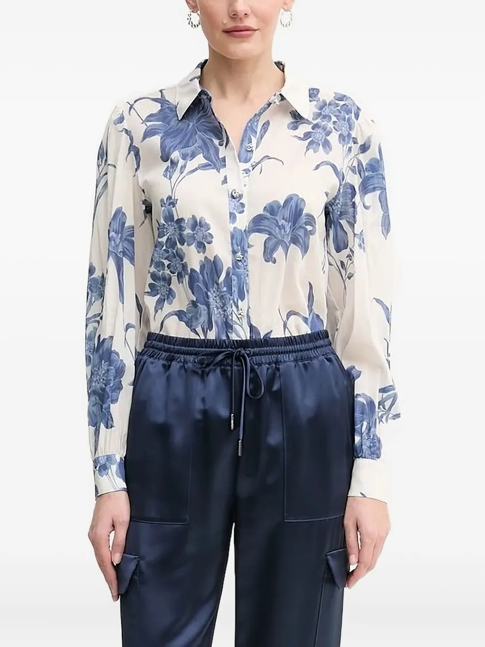 Рубашка на пуговицах с цветочным принтом Guess Usa, белый
Рубашка на пуговицах с цветочным принтом Guess Usa, белый