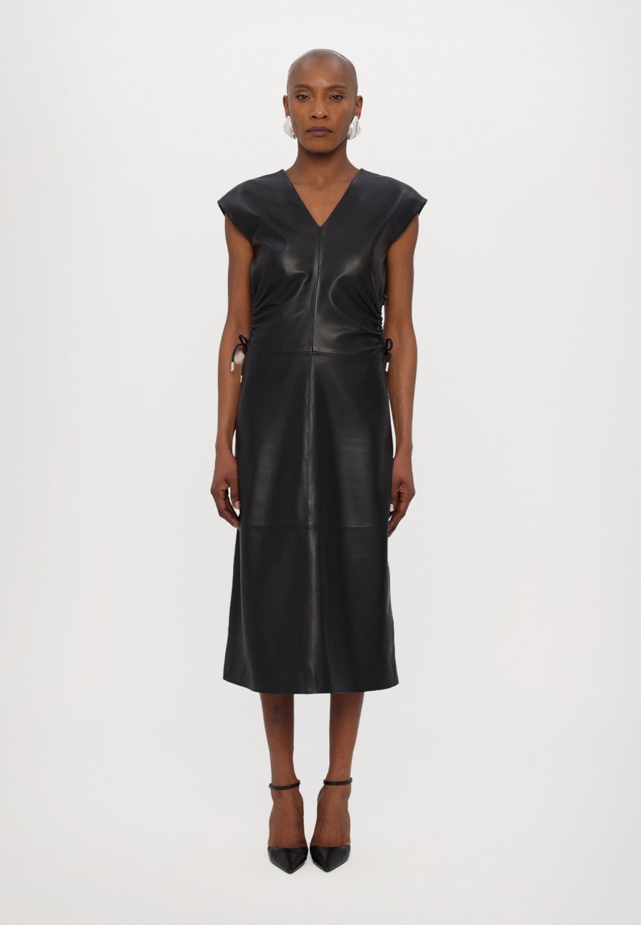 Платье STUDIO ID THEA DRESS, Black
Платье STUDIO ID THEA DRESS, Black