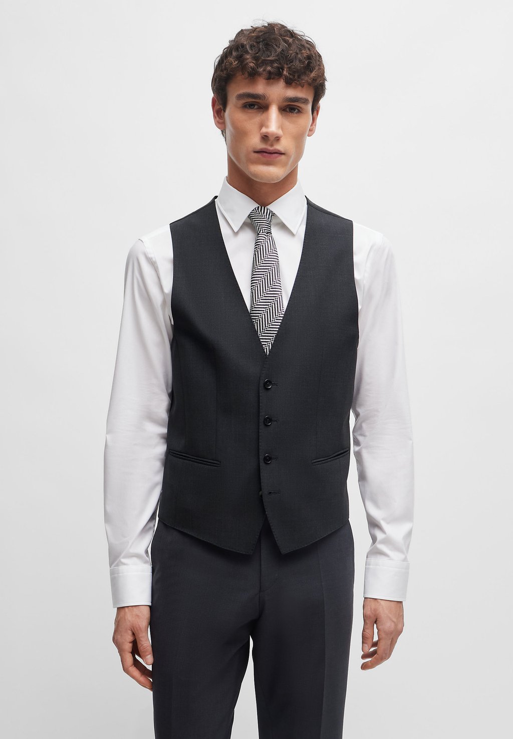 Жилет HUGE VEST BOSS, темно-серый
Жилет HUGE VEST BOSS, темно-серый