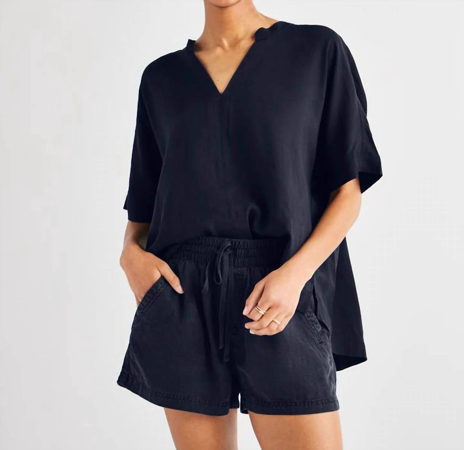 Футболка Winnie с короткими рукавами из лиоцелла темно-синего цвета Splendid
Футболка Winnie с короткими рукавами из лиоцелла темно-синего цвета Splendid