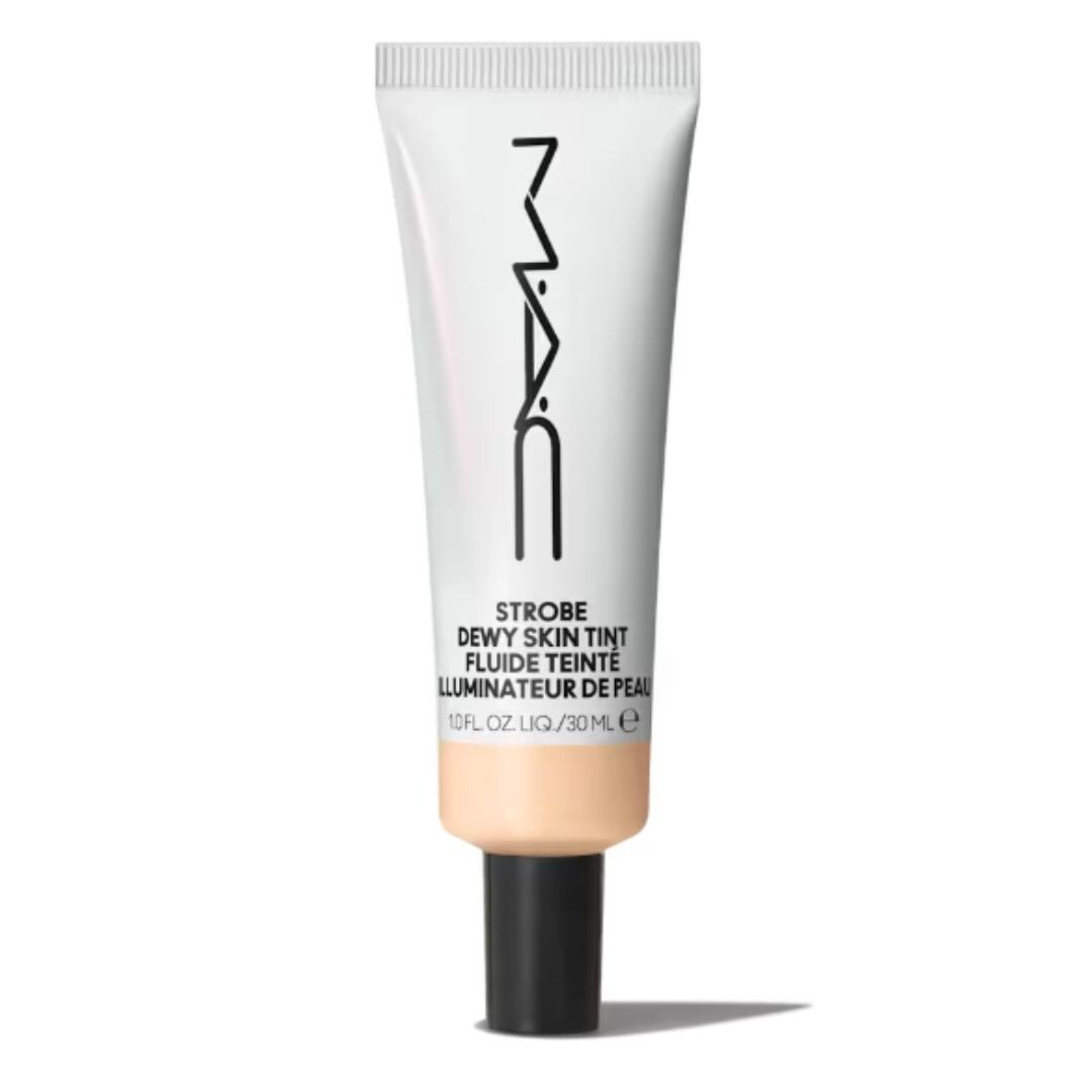 MAC Strobe Dewy Skin Tint 30мл. Свет 1
MAC Strobe Dewy Skin Tint 30мл. Свет 1