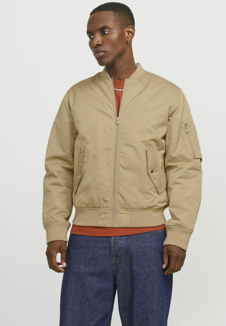Куртка Jack & Jones Bomber Jacket, Oxford Tan/Beige
Куртка Jack & Jones Bomber Jacket, Oxford Tan/Beige