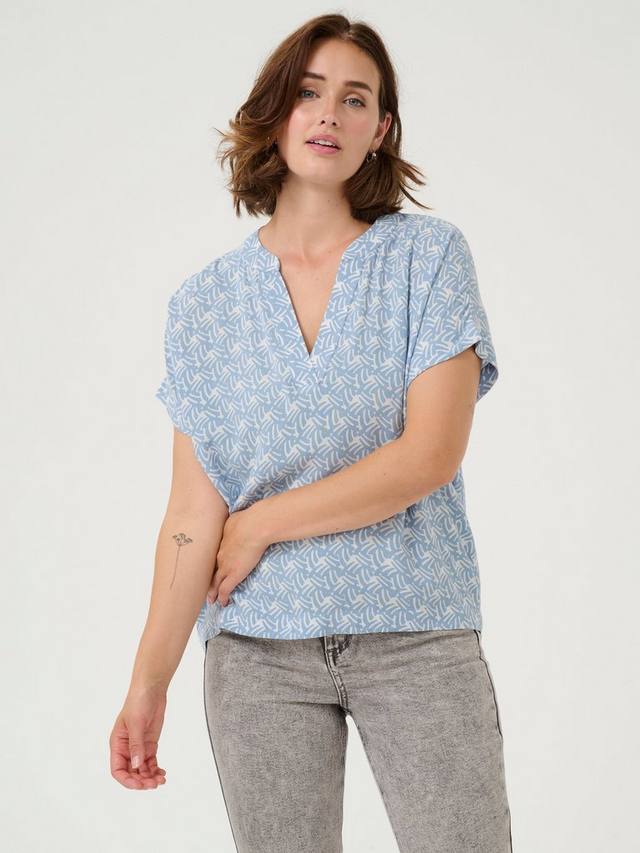 Геометрический топ ano KAFFE, синий
Геометрический топ ano KAFFE, синий