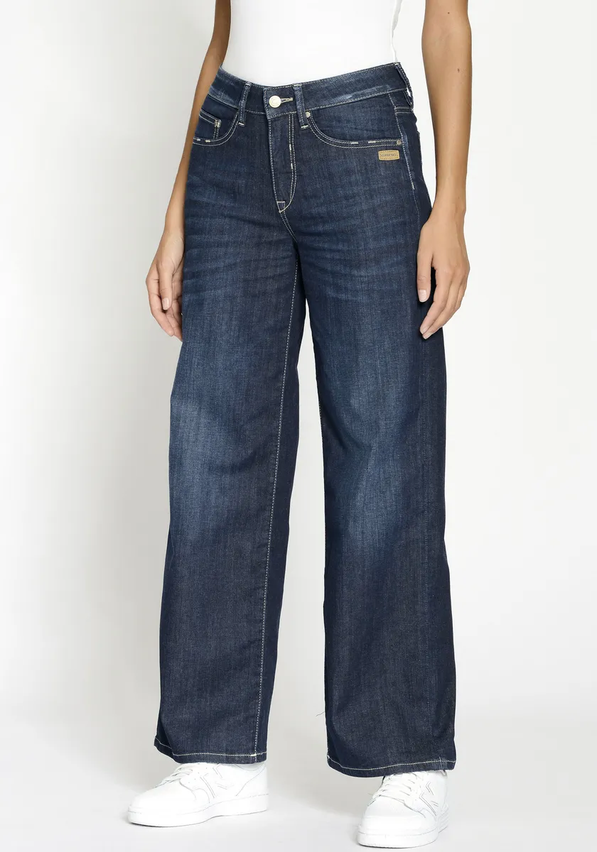 Широкие джинсы GANG "94CARLOTTA", цвет Dark Summer
Широкие джинсы GANG "94CARLOTTA", цвет Dark Summer