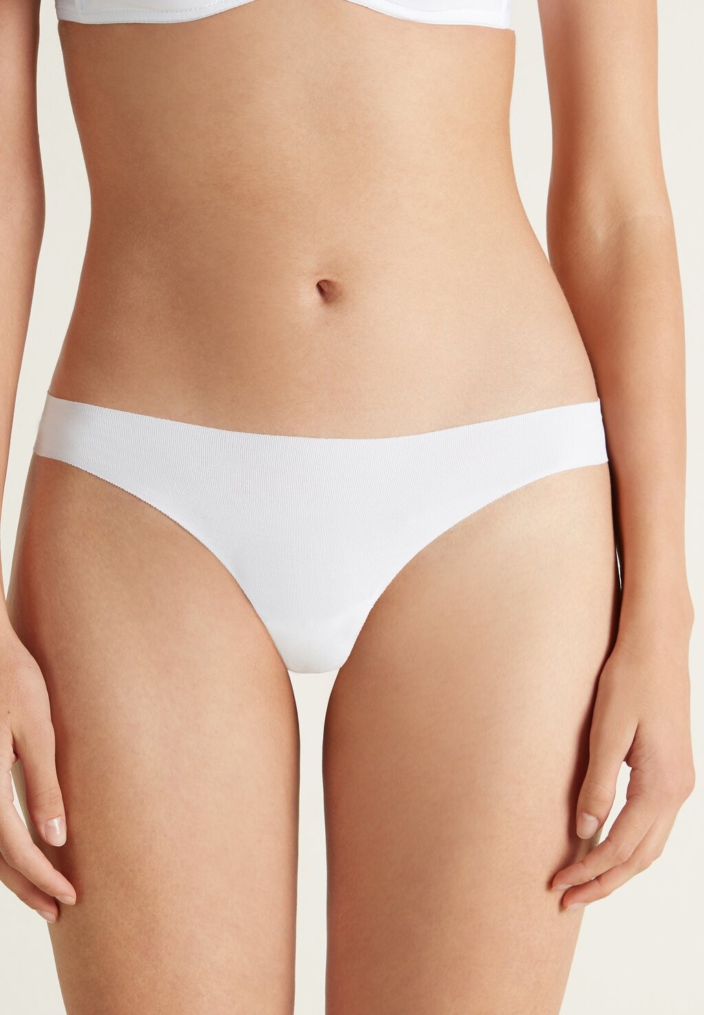 Стринги BRAZILIAN SEAMLESS Tezenis, цвет white
Стринги BRAZILIAN SEAMLESS Tezenis, цвет white
