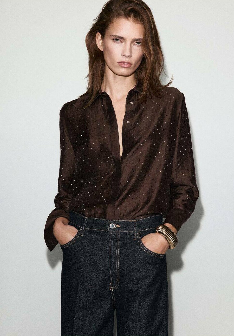 Блуза Mango Button-down blouse, Brown
Блуза Mango Button-down blouse, Brown