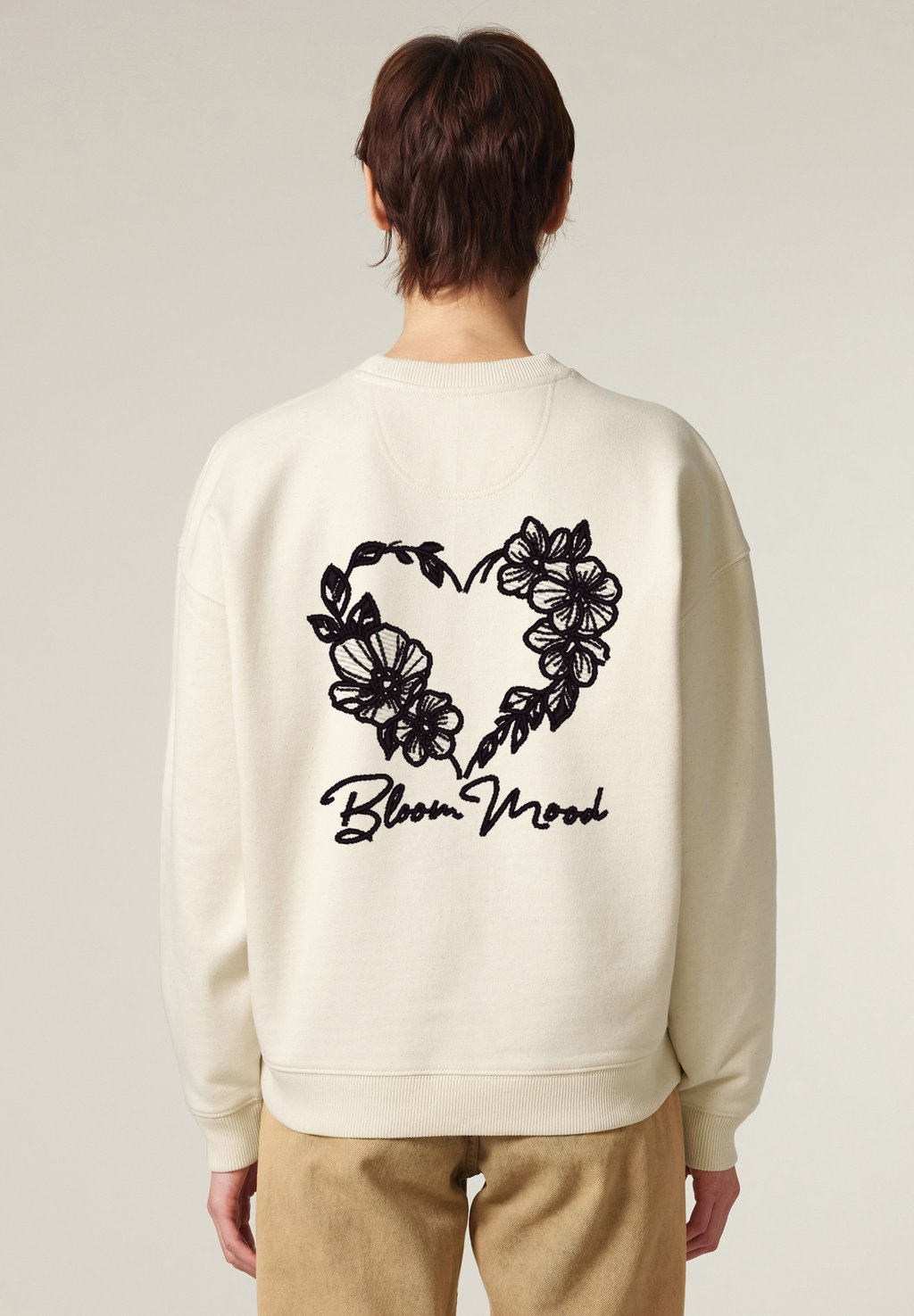 Толстовка BLOOM MOOD BACK EMBROIDERY UNISEX Mira Paris, кремовый
Толстовка BLOOM MOOD BACK EMBROIDERY UNISEX Mira Paris, кремовый
