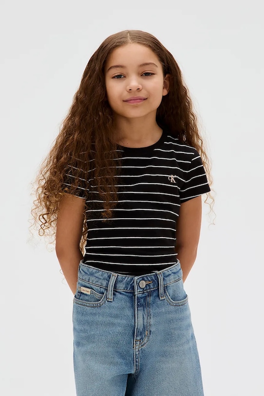 Детская хлопковая футболка Calvin Klein Jeans, черный 
Детская хлопковая футболка Calvin Klein Jeans, черный