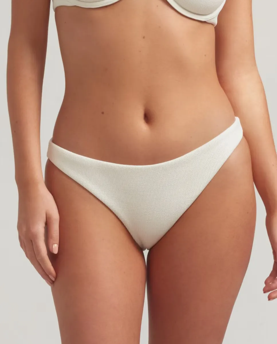 Белые плавки бикини из структурированной ткани Robin Collection, белый
Белые плавки бикини из структурированной ткани Robin Collection, белый