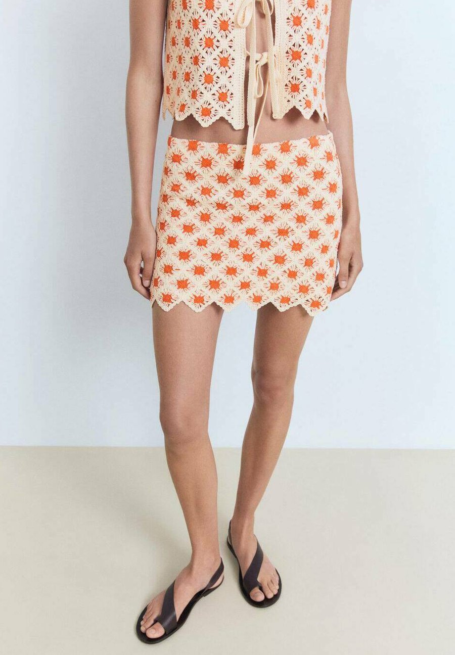 Юбка Mango Mini skirt, Orange
Юбка Mango Mini skirt, Orange