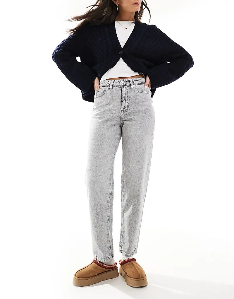 Джинсы Tessa mom из светло-серого денима Vero Moda
Джинсы Tessa mom из светло-серого денима Vero Moda