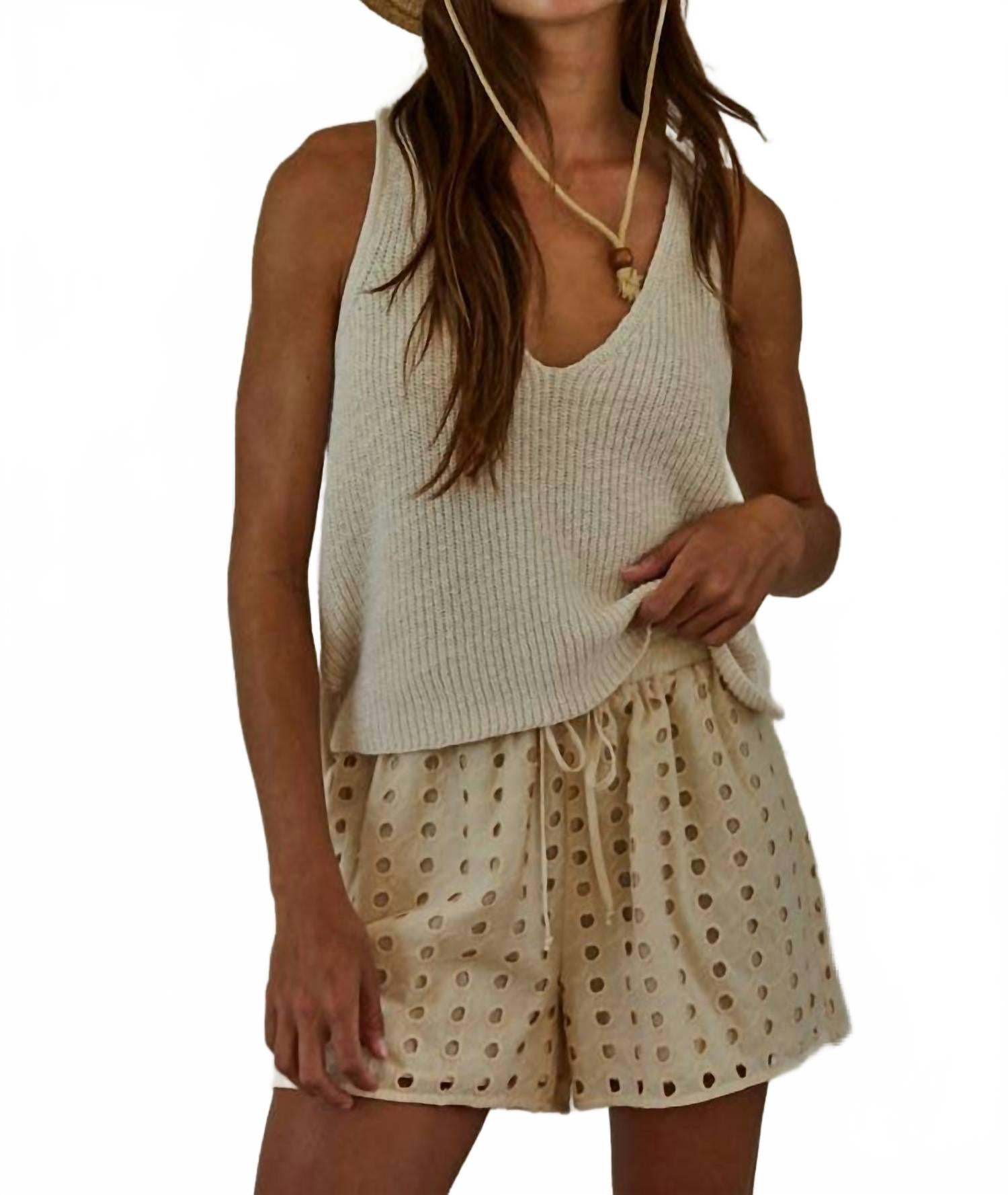 Шорты с перфорацией, натуральный цвет By Together, natural
Шорты с перфорацией, натуральный цвет By Together, natural