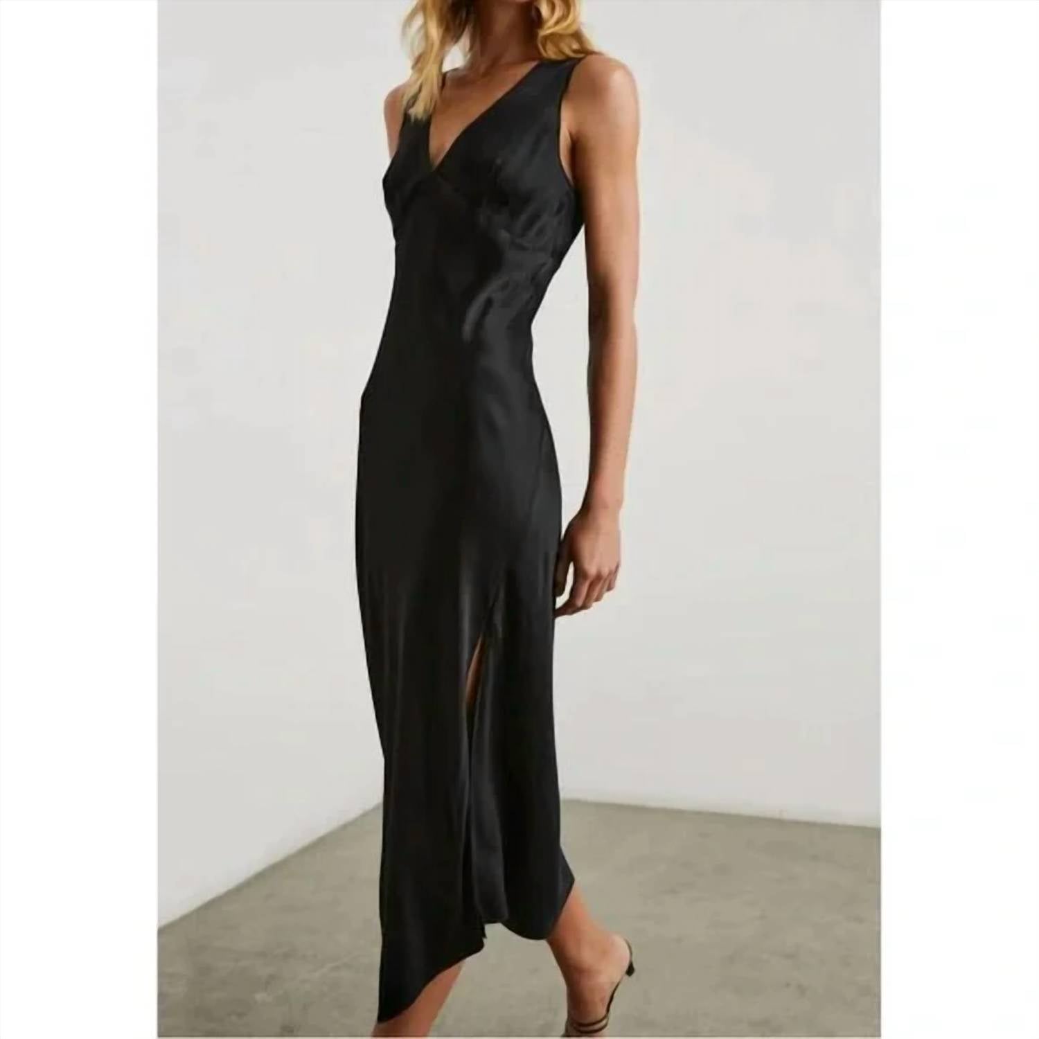 Черное платье-русалка миди Monique Rails
Черное платье-русалка миди Monique Rails