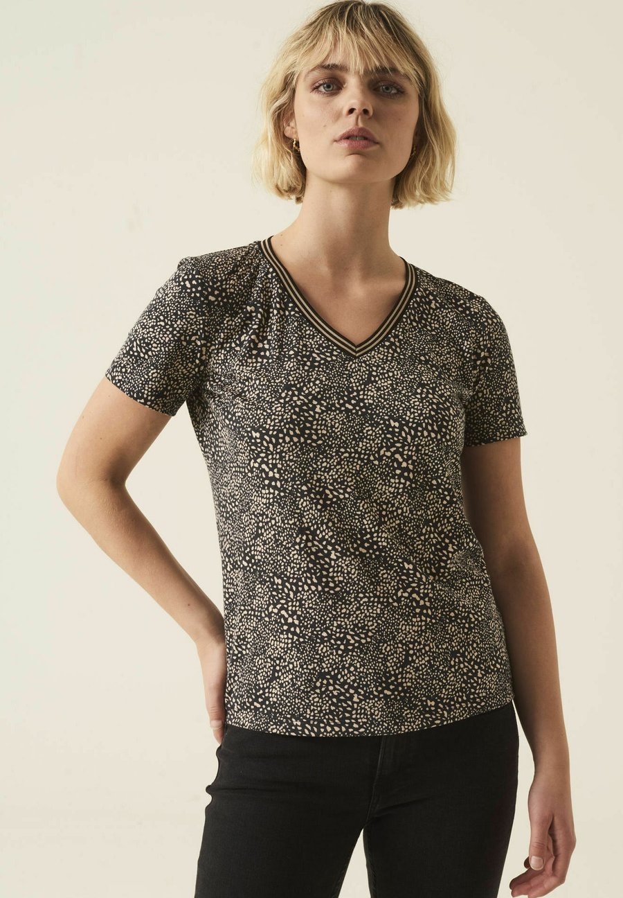 Футболка Garcia Print T-shirt, Black, Черный, Футболка Garcia Print T-shirt, Black
Футболка Garcia Print T-shirt, Black, Черный, Футболка Garcia Print T-shirt, Black