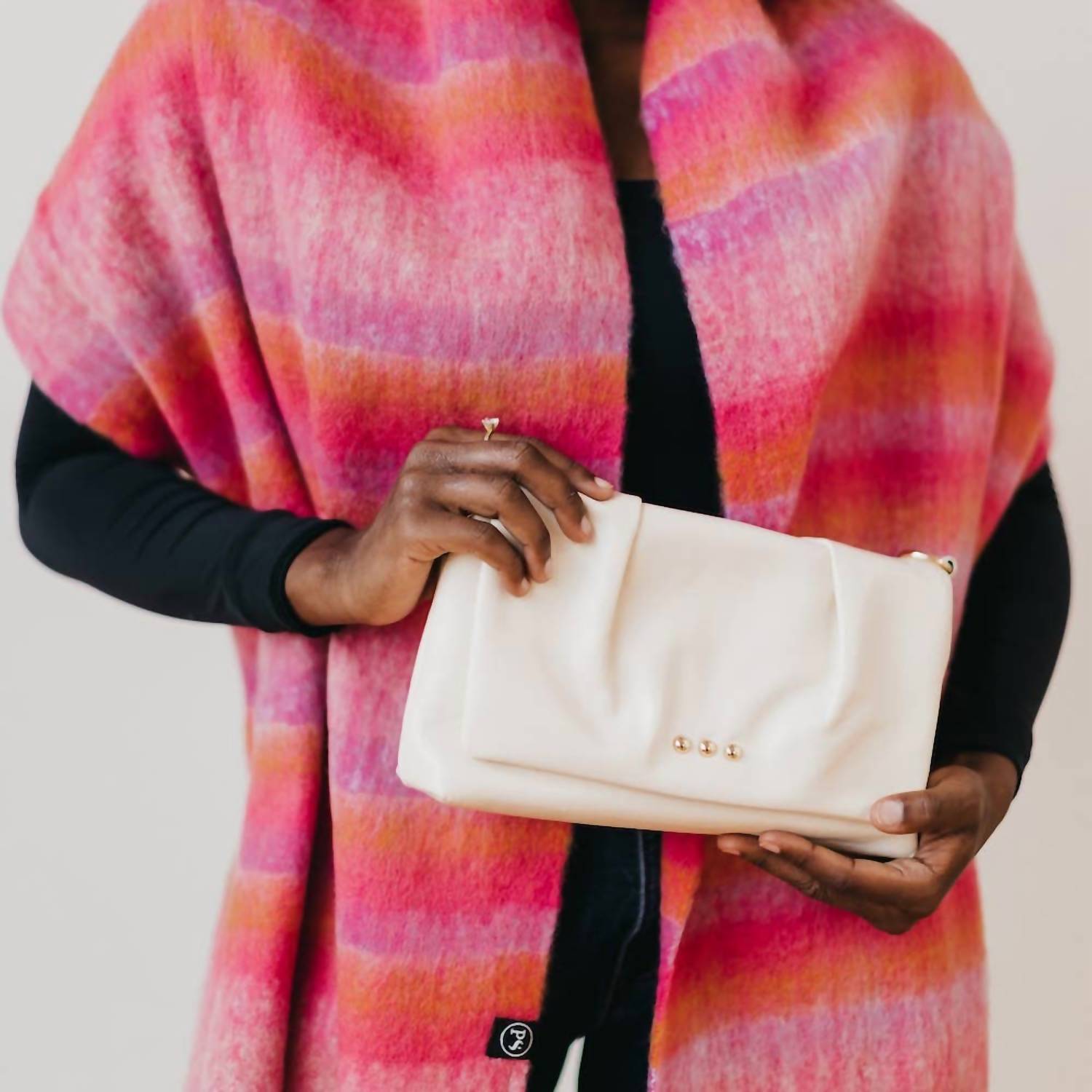 Aurora клатч в кремовом цвете Pretty Simple
Aurora клатч в кремовом цвете Pretty Simple