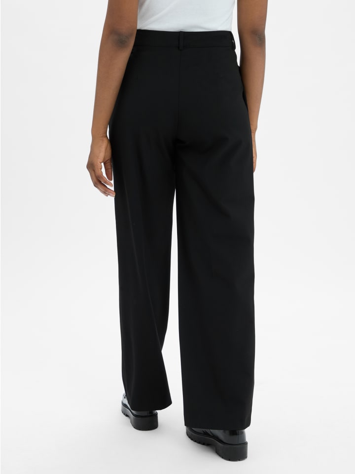 брюки черного цвета Marie Lund
брюки черного цвета Marie Lund