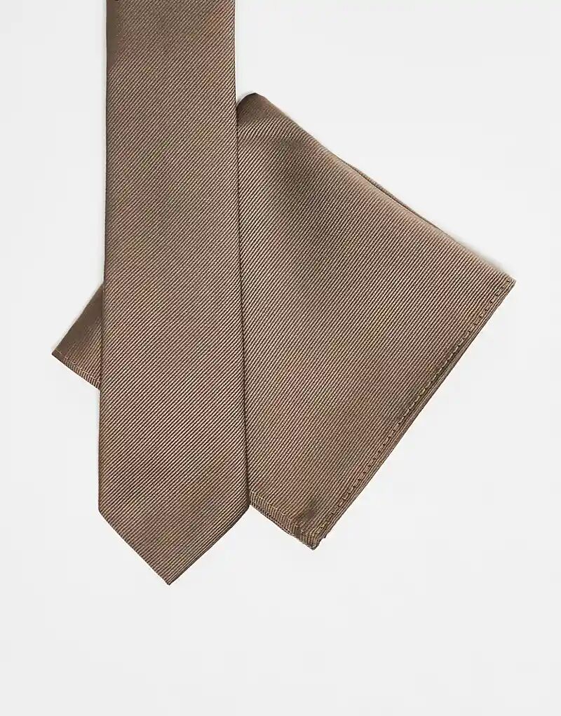 Атласный галстук с нагрудным платком ASOS DESIGN, средне-коричневый цвет
Атласный галстук с нагрудным платком ASOS DESIGN, средне-коричневый цвет