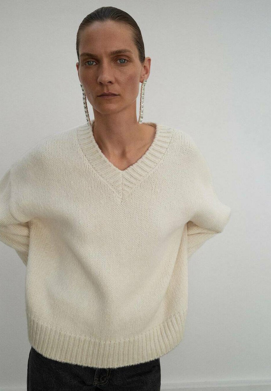 Джемпер Mango Jumper, Off-White
Джемпер Mango Jumper, Off-White