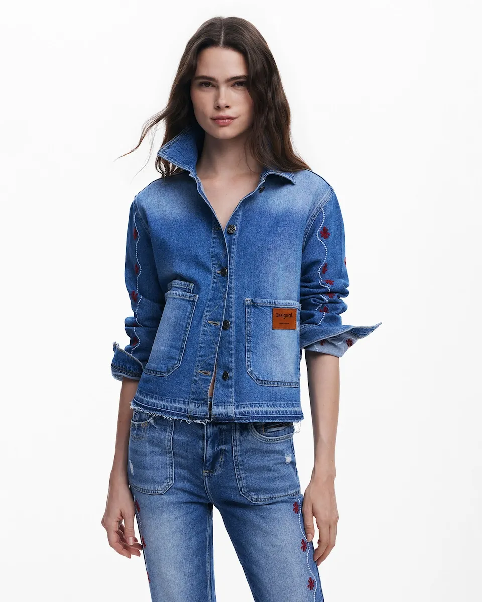 Женская джинсовая куртка с вышитыми цветами Desigual, синий
Женская джинсовая куртка с вышитыми цветами Desigual, синий