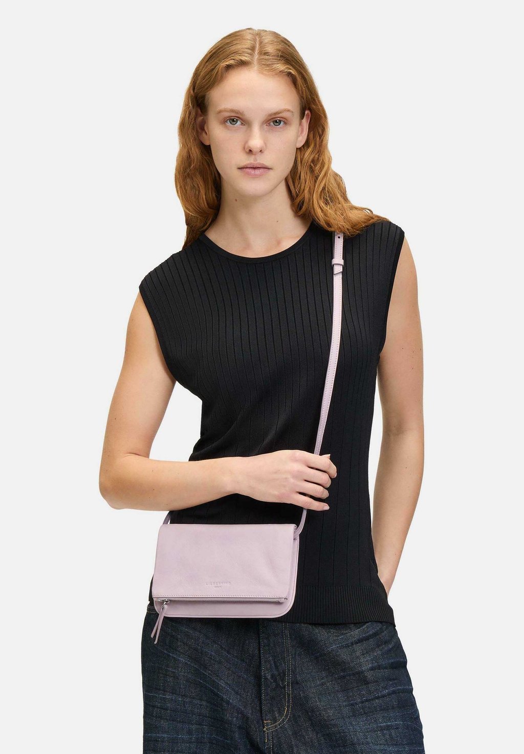 Сумка через плечо ALOE UMHÄNGE Liebeskind Berlin, светло-розовый
Сумка через плечо ALOE UMHÄNGE Liebeskind Berlin, светло-розовый