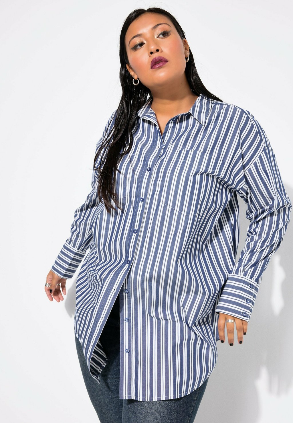 Блузка на пуговицах STREIFEN Studio Untold, темно-синий
Блузка на пуговицах STREIFEN Studio Untold, темно-синий