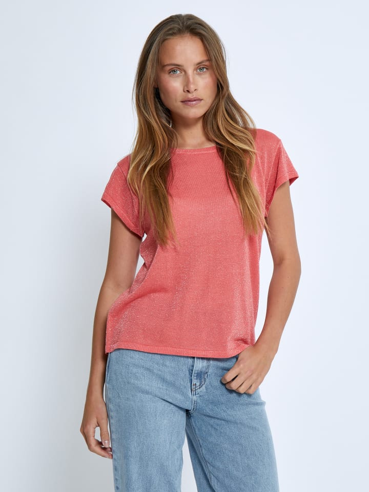 Футболка из Dubarry Metal. minus
Футболка из Dubarry Metal. minus
