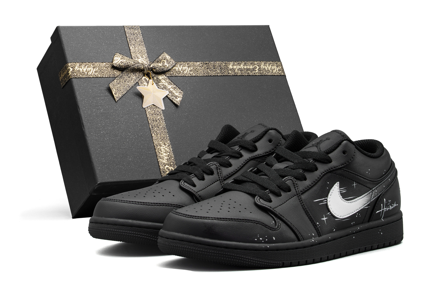 Jordan Кроссовки Air 1 с кожаной амортизацией, износостойкие, низкие, винтажные, баскетбольные, унисекс, черный
Jordan Кроссовки Air 1 с кожаной амортизацией, износостойкие, низкие, винтажные, баскетбольные, унисекс, черный