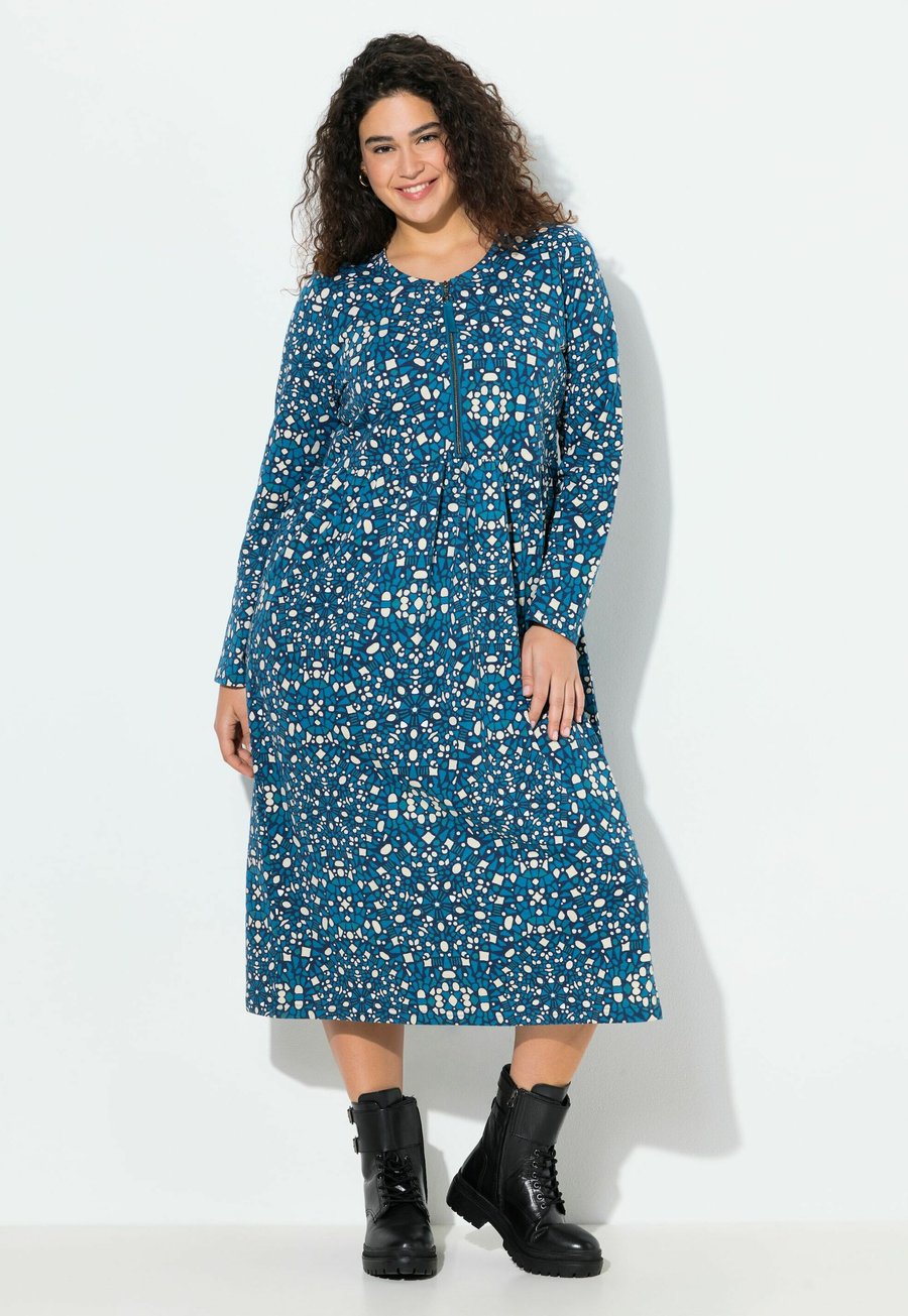 Платье Ulla Popken GEOMETRIC PRINT ZIP FRONT , Petrol/Teal
Платье Ulla Popken GEOMETRIC PRINT ZIP FRONT , Petrol/Teal