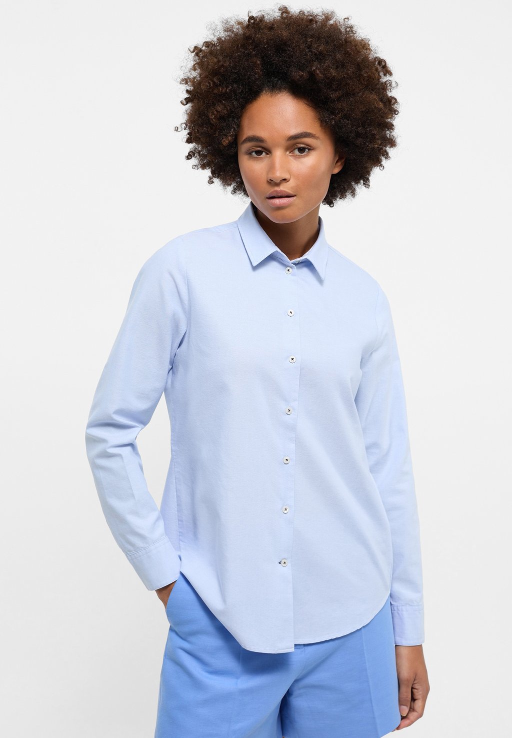 Блузка на пуговицах OXFORD REGULAR FIT Eterna, светло-голубой
Блузка на пуговицах OXFORD REGULAR FIT Eterna, светло-голубой