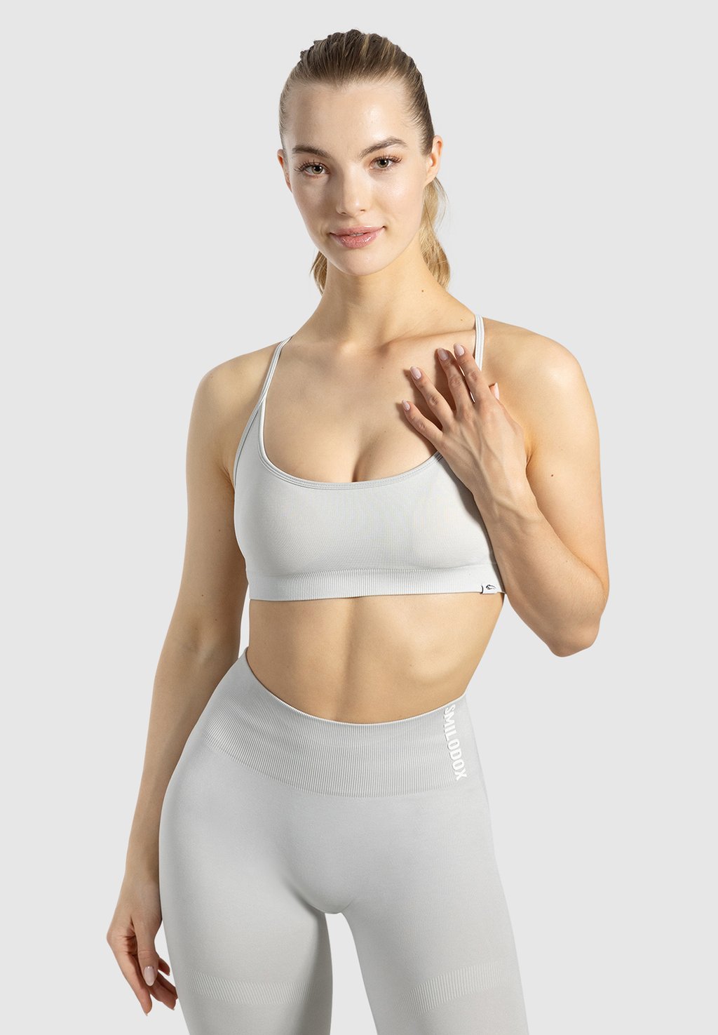 Спортивный бюстгальтер средней поддержки Smilodox, светло-серый
Спортивный бюстгальтер средней поддержки Smilodox, светло-серый