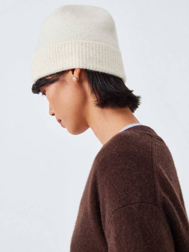 Берет с пайетками из смесового кашемира John Lewis, Ivory
Берет с пайетками из смесового кашемира John Lewis, Ivory