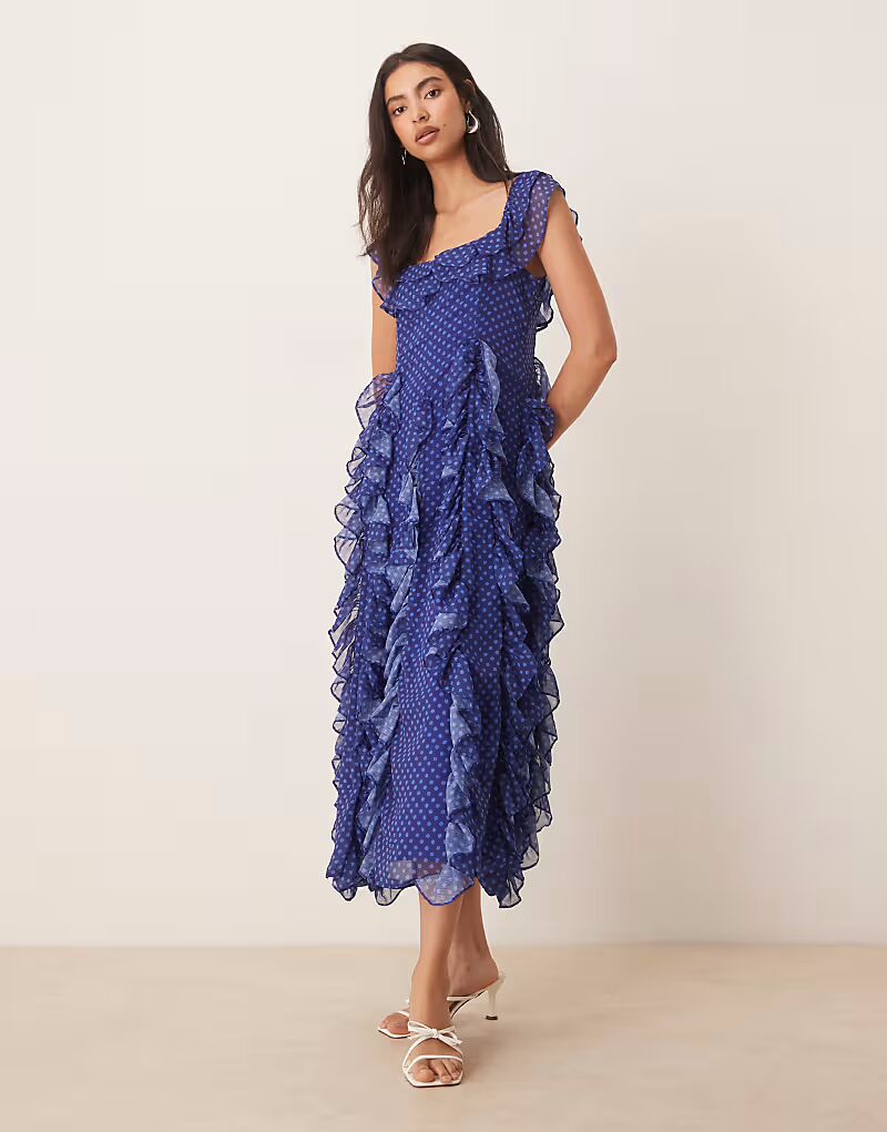 Платье макси с оборками от Sister Jane Aster в синий горошек
Платье макси с оборками от Sister Jane Aster в синий горошек