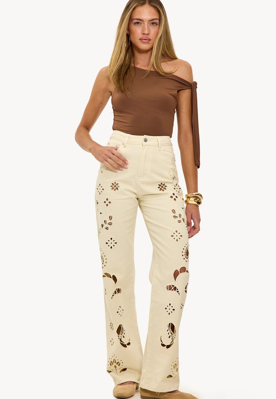 Брюки LOAVIES LOVE'S CONSTANT, Solid Ecru/Mottled Beige
Брюки LOAVIES LOVE'S CONSTANT, Solid Ecru/Mottled Beige