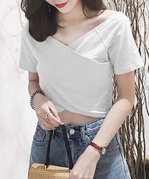 Футболка с V-образным вырезом, открытыми плечами и короткими рукавами NinaetLina, белая
Футболка с V-образным вырезом, открытыми плечами и короткими рукавами NinaetLina, белая