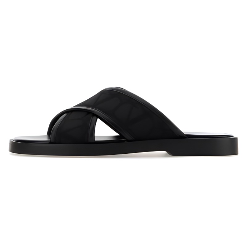 Сланцы мужские черные Valentino на резиновой подошве
Сланцы мужские черные Valentino на резиновой подошве