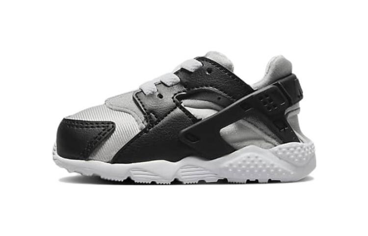 Кроссовки для малышей Nike Huarache Run TD
Кроссовки для малышей Nike Huarache Run TD