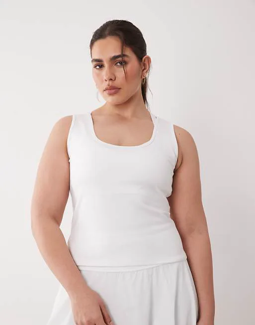 4505 Curve Icon active slightly cropped vest in white
4505 Curve Icon active slightly cropped vest in white