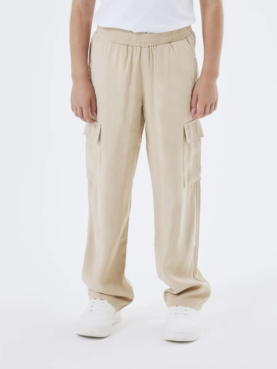 Брюки-карго Name It "NKFBELLA ST TWI CARGO 8262-BU NOOS", цвет Safari
Брюки-карго Name It "NKFBELLA ST TWI CARGO 8262-BU NOOS", цвет Safari