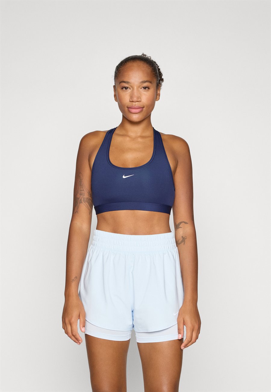 Бюстгальтер Nike Performance BRA, Midnight Navy/White/Dark Blue
Бюстгальтер Nike Performance BRA, Midnight Navy/White/Dark Blue