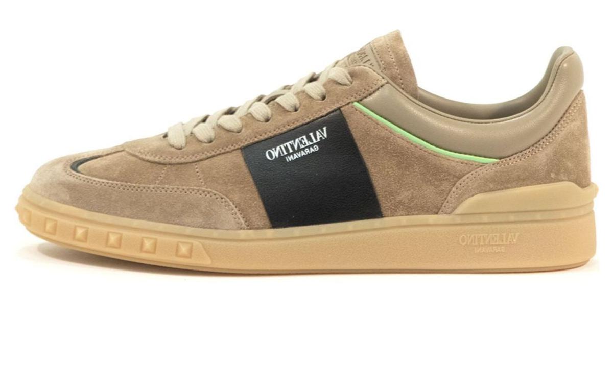 Гаравени Апвиллидж Кроссовки на Шнуровке Валентино, Тёпл
Гаравени Апвиллидж Кроссовки на Шнуровке Валентино, Тёпл