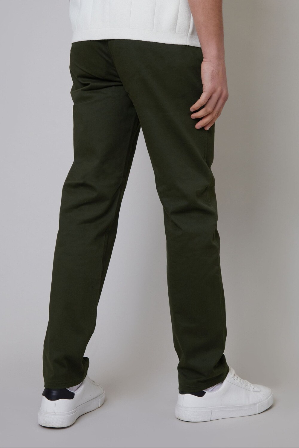 Хлопковые брюки-чиносы стандартного кроя с эластичной отделкой Threadbare, хаки
Хлопковые брюки-чиносы стандартного кроя с эластичной отделкой Threadbare, хаки