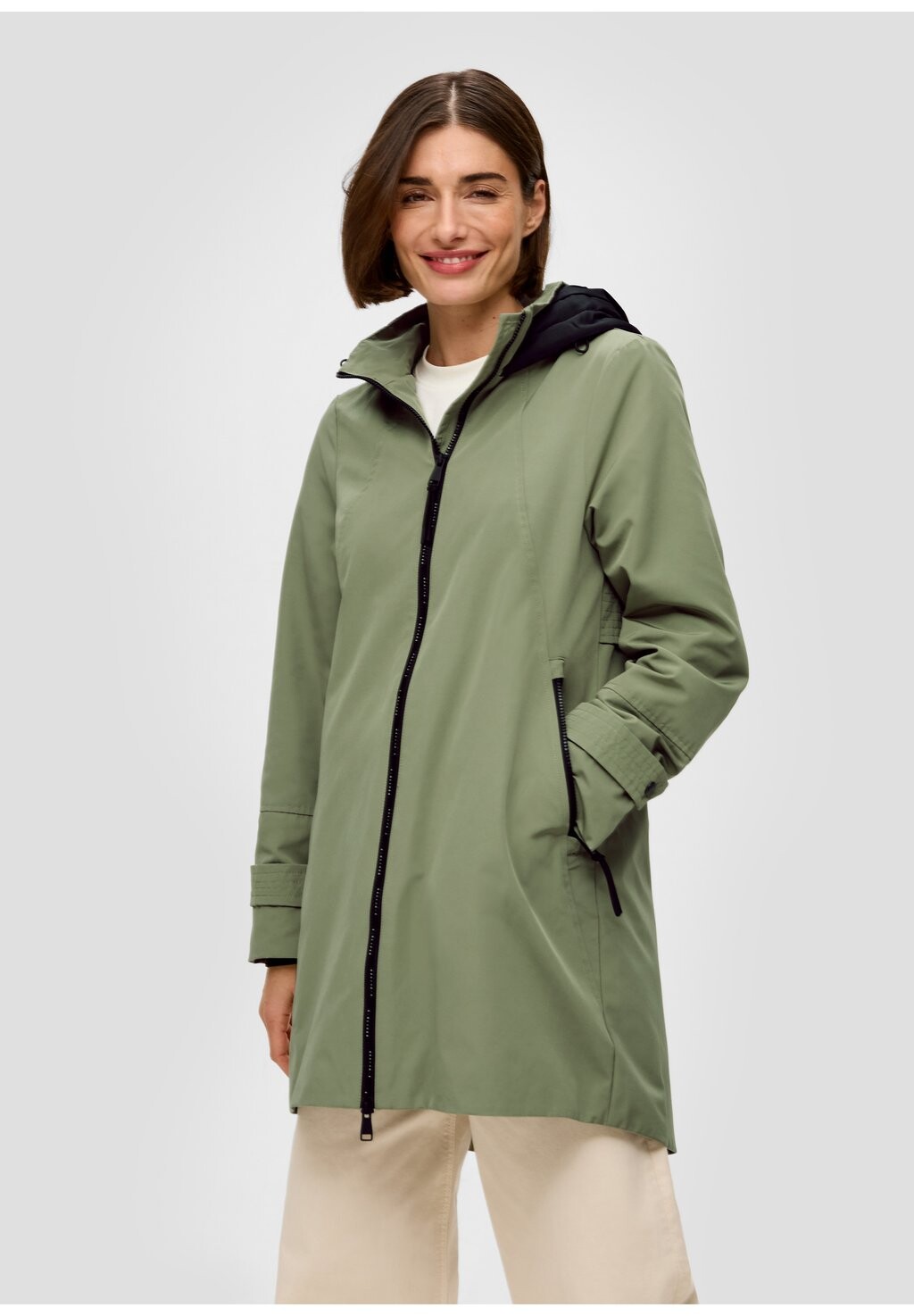 Короткое пальто MIT LOGO-REISSVERSCHLUSS s.Oliver, зеленый
Короткое пальто MIT LOGO-REISSVERSCHLUSS s.Oliver, зеленый