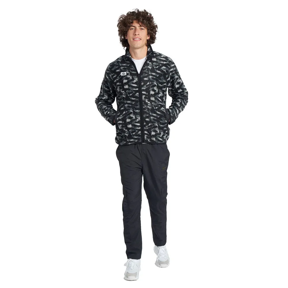 Брюки Umbro Utility Tapered, черный
Брюки Umbro Utility Tapered, черный