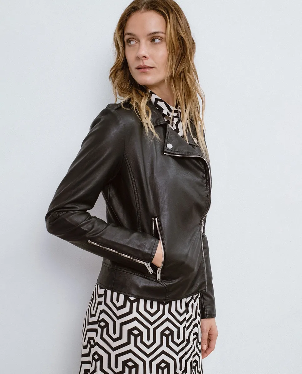 Женская куртка из искусственной кожи с длинными рукавами и застежкой-молнией Vila, черный
Женская куртка из искусственной кожи с длинными рукавами и застежкой-молнией Vila, черный