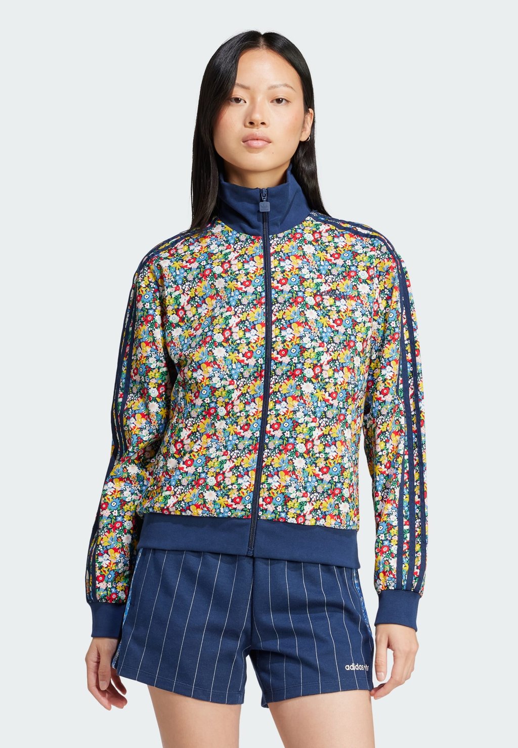 Тренировочная куртка adidas Originals, мультиколор
Тренировочная куртка adidas Originals, мультиколор