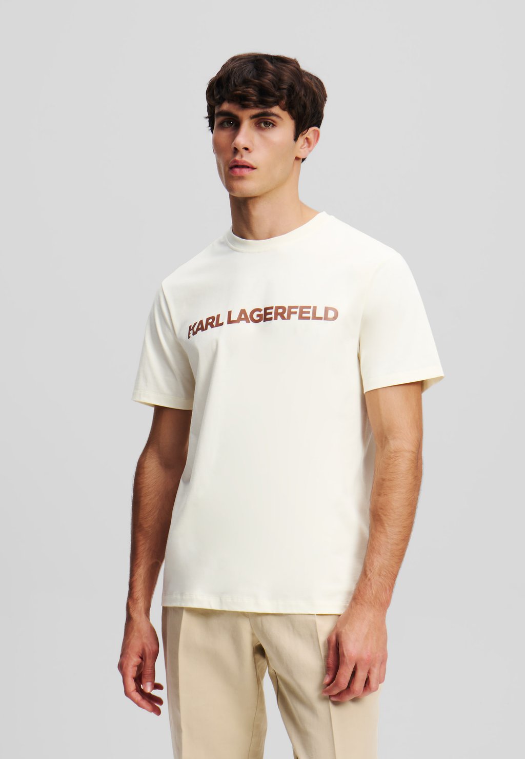 Футболка с принтом KARL LAGERFELD, бежевый
Футболка с принтом KARL LAGERFELD, бежевый
