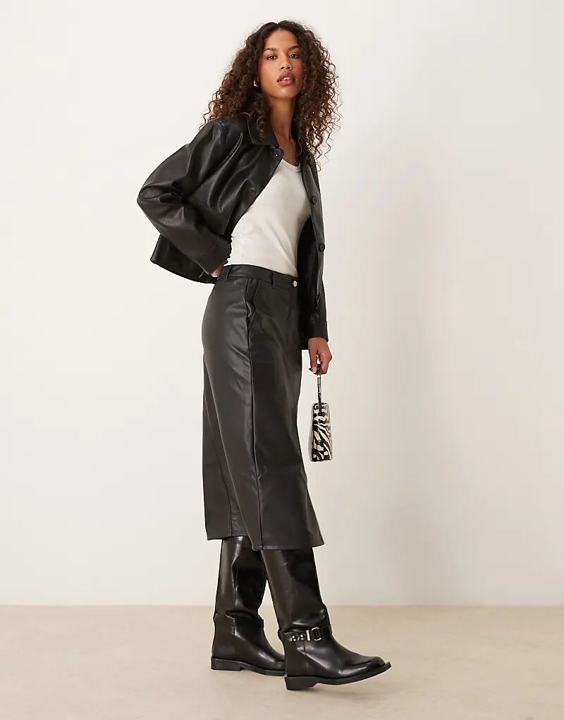 Юбка миди из искусственной кожи черного цвета JDY
Юбка миди из искусственной кожи черного цвета JDY